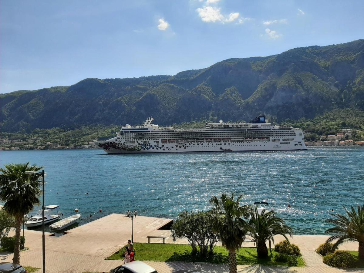 Luxury Flat With Amazing View Ines Apartman Kotor Kültér fotó